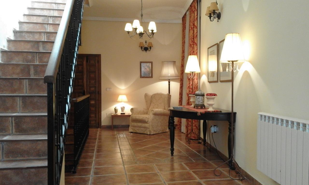 Hostal Rural Cumbres De Castilla Mandayona Exteriér fotografie