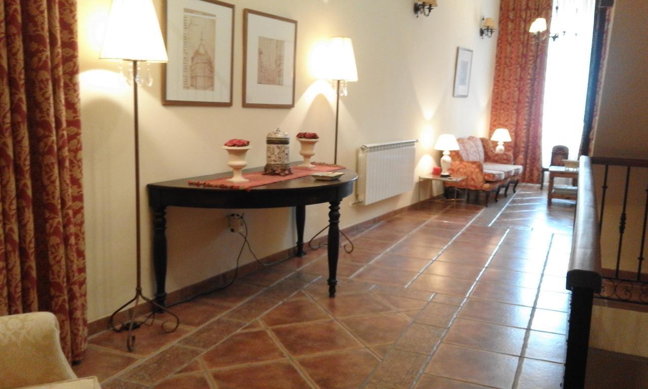Hostal Rural Cumbres De Castilla Mandayona Exteriér fotografie