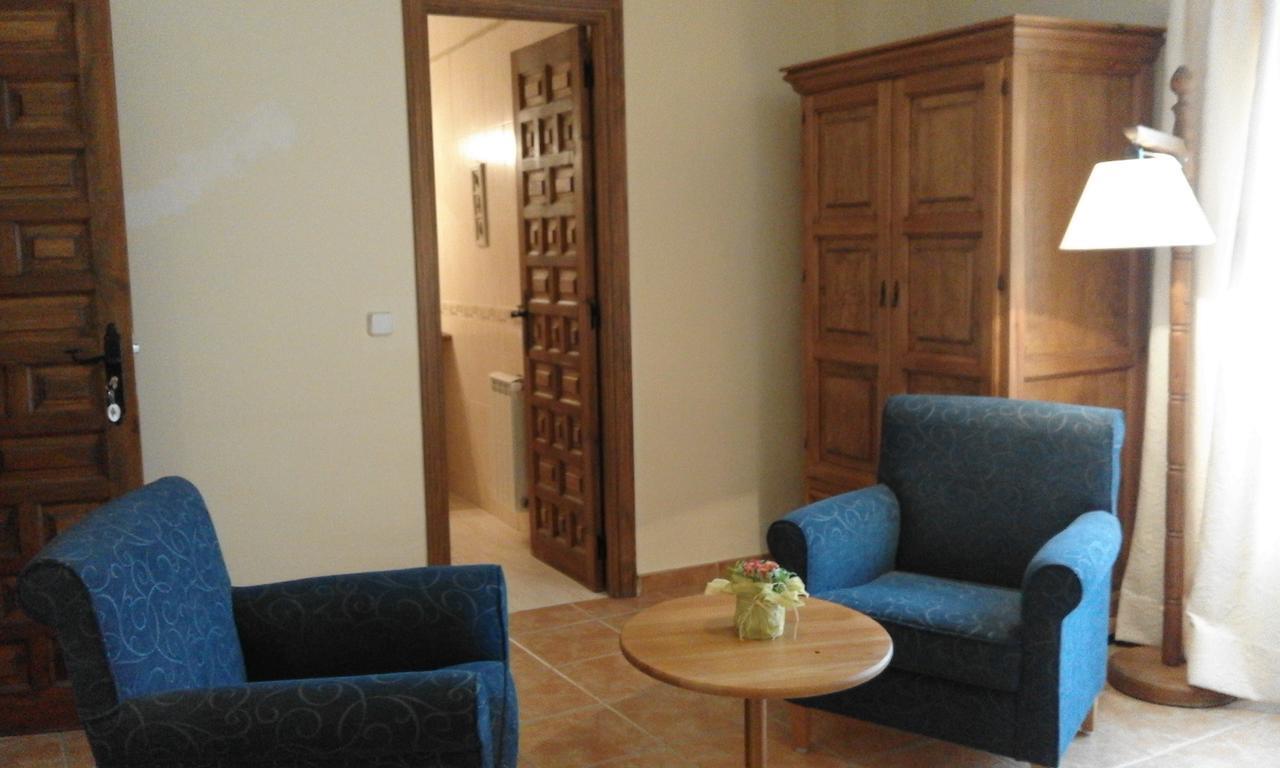 Hostal Rural Cumbres De Castilla Mandayona Exteriér fotografie