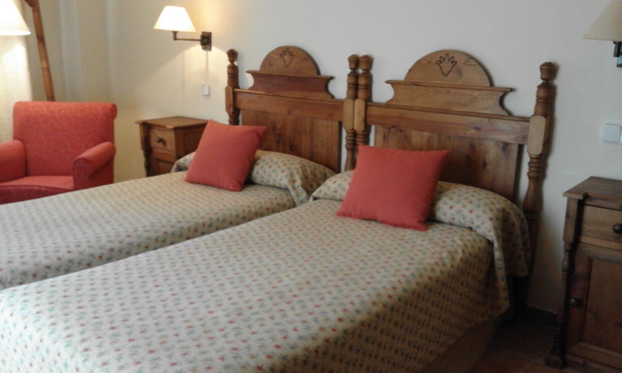 Hostal Rural Cumbres De Castilla Mandayona Exteriér fotografie