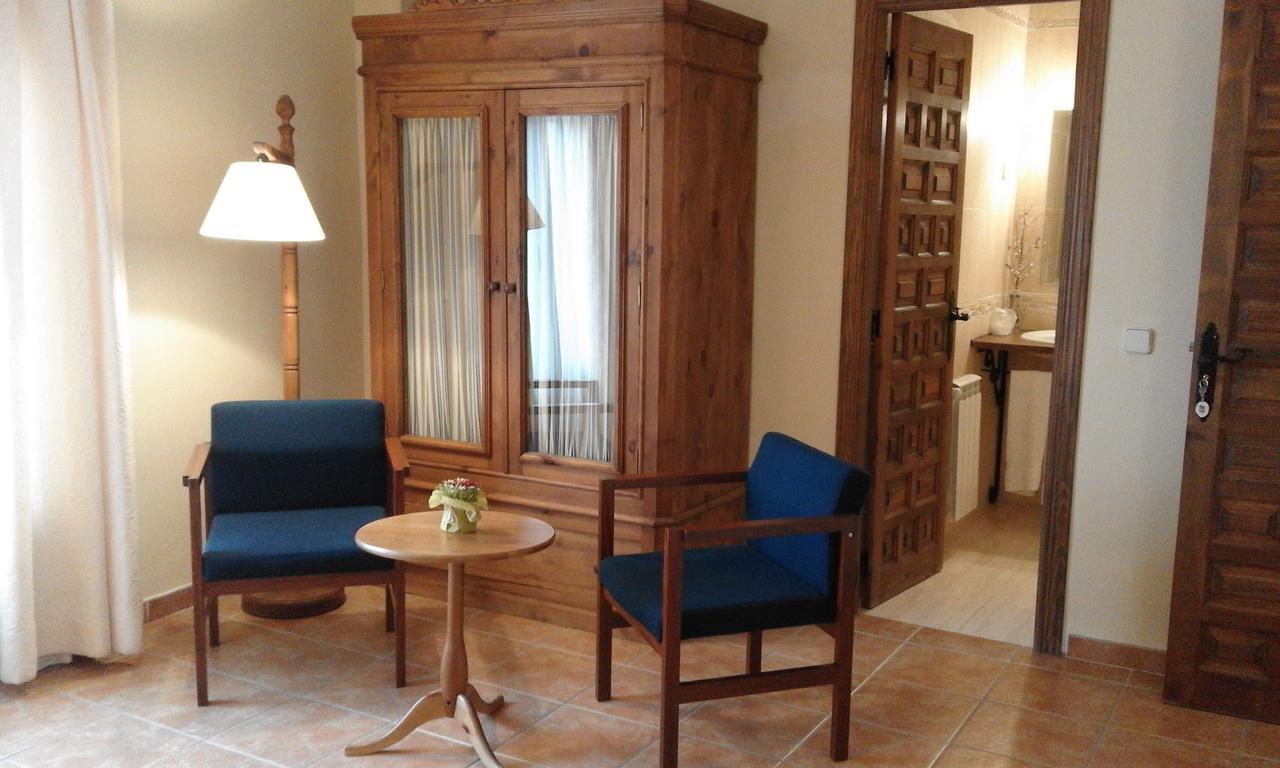 Hostal Rural Cumbres De Castilla Mandayona Exteriér fotografie
