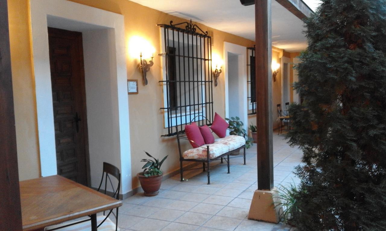 Hostal Rural Cumbres De Castilla Mandayona Exteriér fotografie