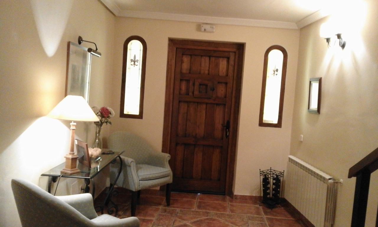 Hostal Rural Cumbres De Castilla Mandayona Exteriér fotografie
