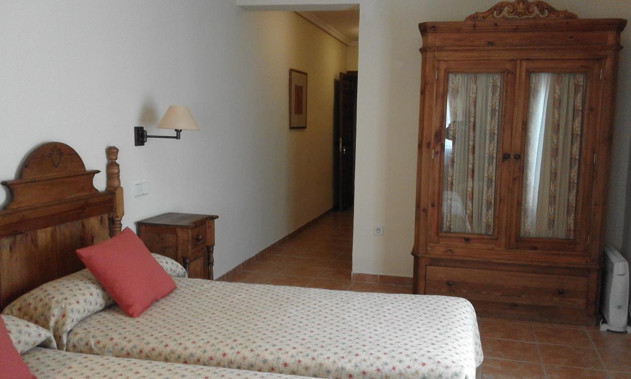 Hostal Rural Cumbres De Castilla Mandayona Exteriér fotografie